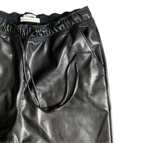 ⚫️Abercrombie & Fitch faux leather sweatpants in black⚫️ - Picture 8 of 10
